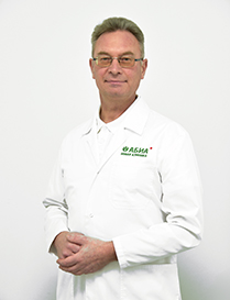 Полиглоттов Олег Владимирович - врач-эндоскопист высшей категории, к.м.н., заведующий эндоскопическим отделением. Взрослый и детский специалист