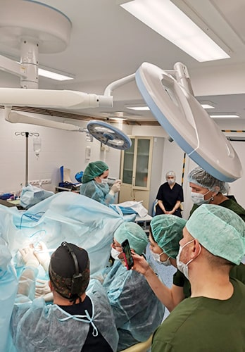 в операционной